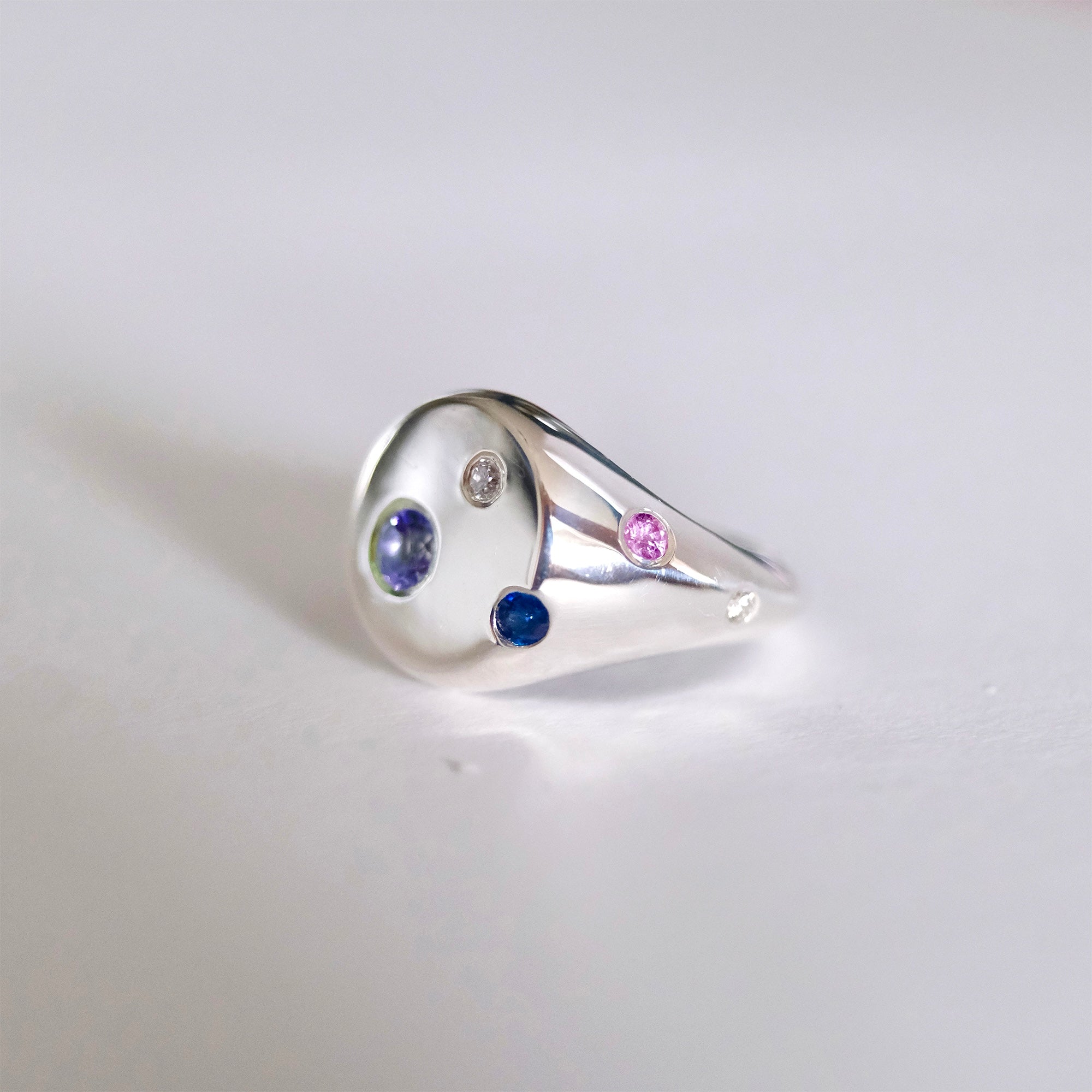 Purple pop SIGNET